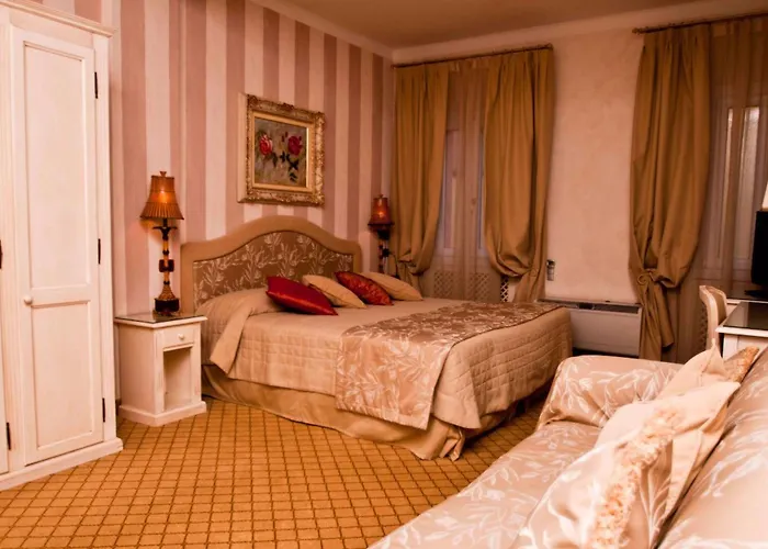 Porta San Mamolo Hotell 4*