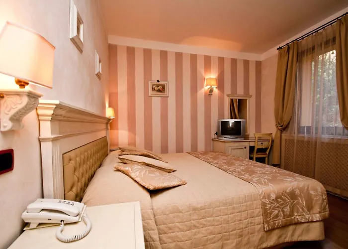 Porta San Mamolo Hotell 4*