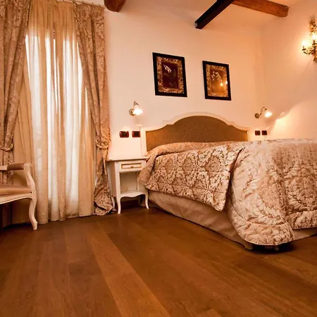 ポルタ サンマモーロ 4* ボローニャ