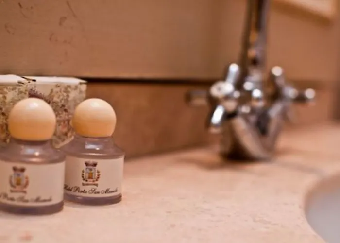 Porta San Mamolo Otel