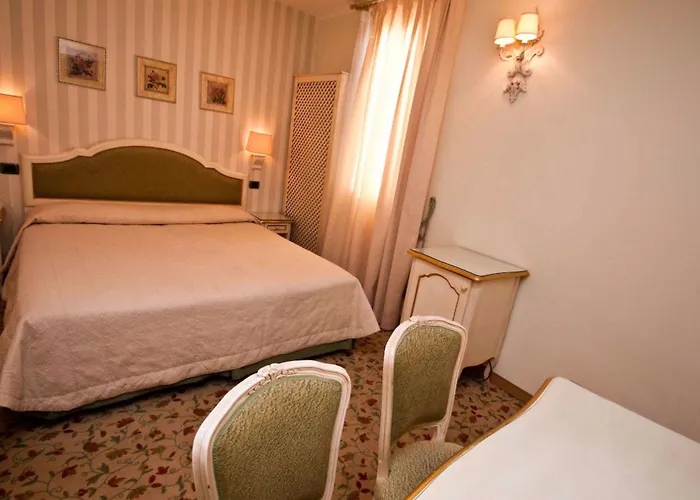 Porta San Mamolo Szálloda 4*