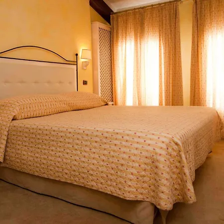 Porta San Mamolo Szálloda 4*